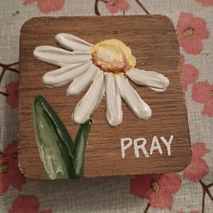 🌼 Burton + Burton Carla Grogan “PRAY” Floral Wood Decor Plaque
